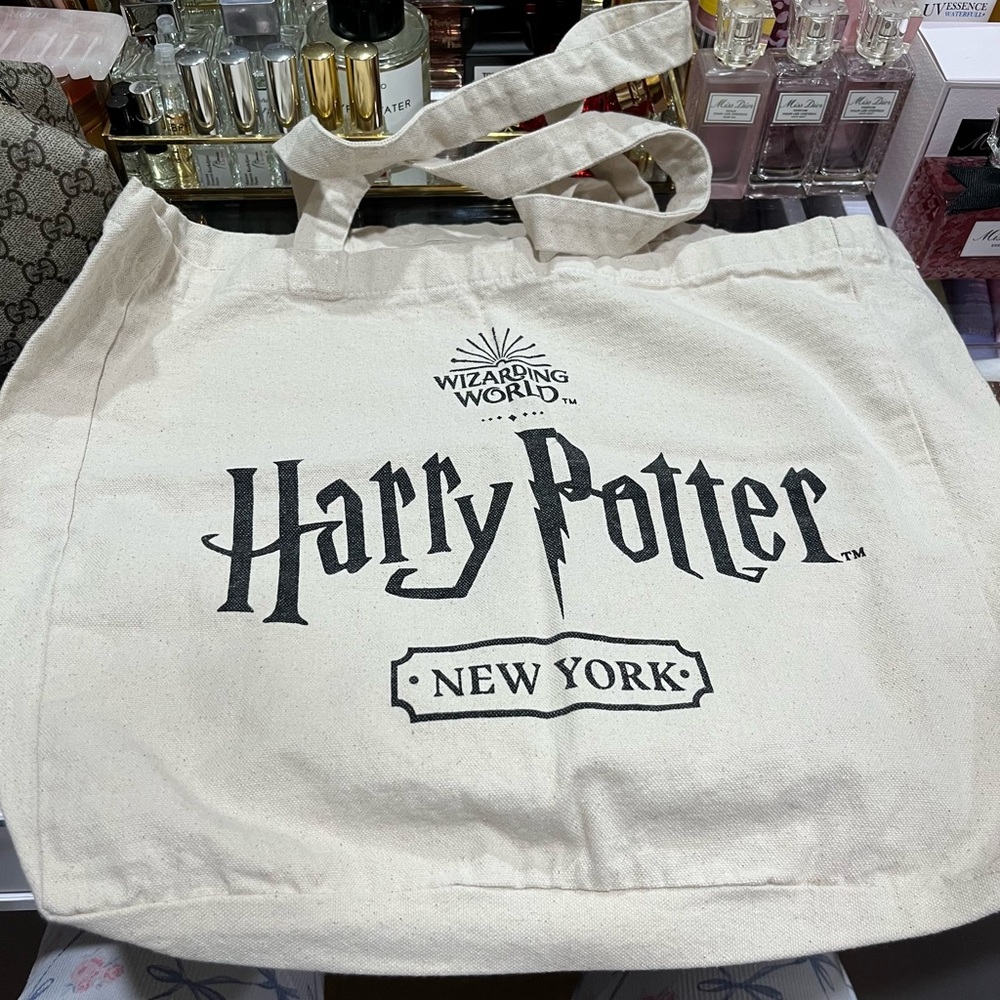 Harry Potter Canvas Tote Bag - Picture 2 of 3